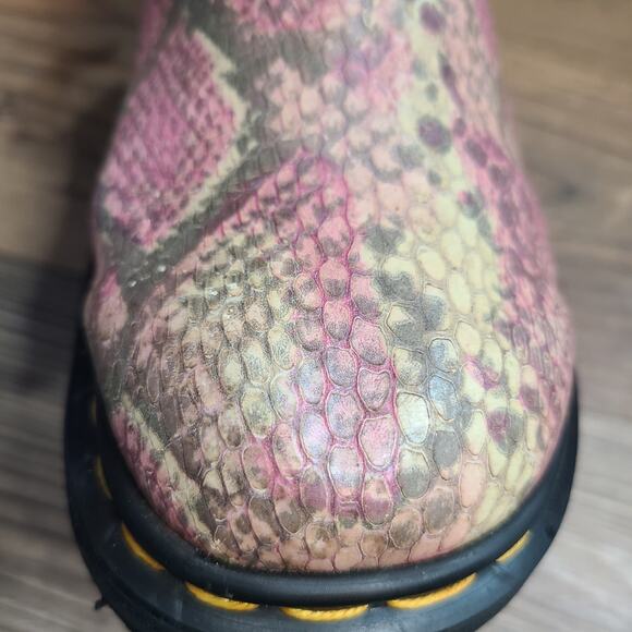 VTG Doc Dr Martens DMs Pink Snake Skin Pattern UK 7 Combat Moto Boots England - Picture 4 of 15